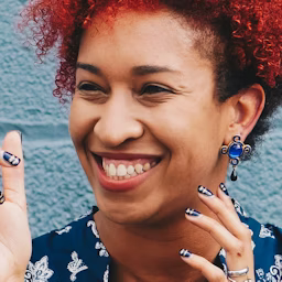 photo-1502685104226-ee32379fefbe